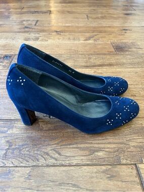 Stuart Weitzman Navy Blue Suede Leather Block Heel Pumps Gold Studded Size 9.5